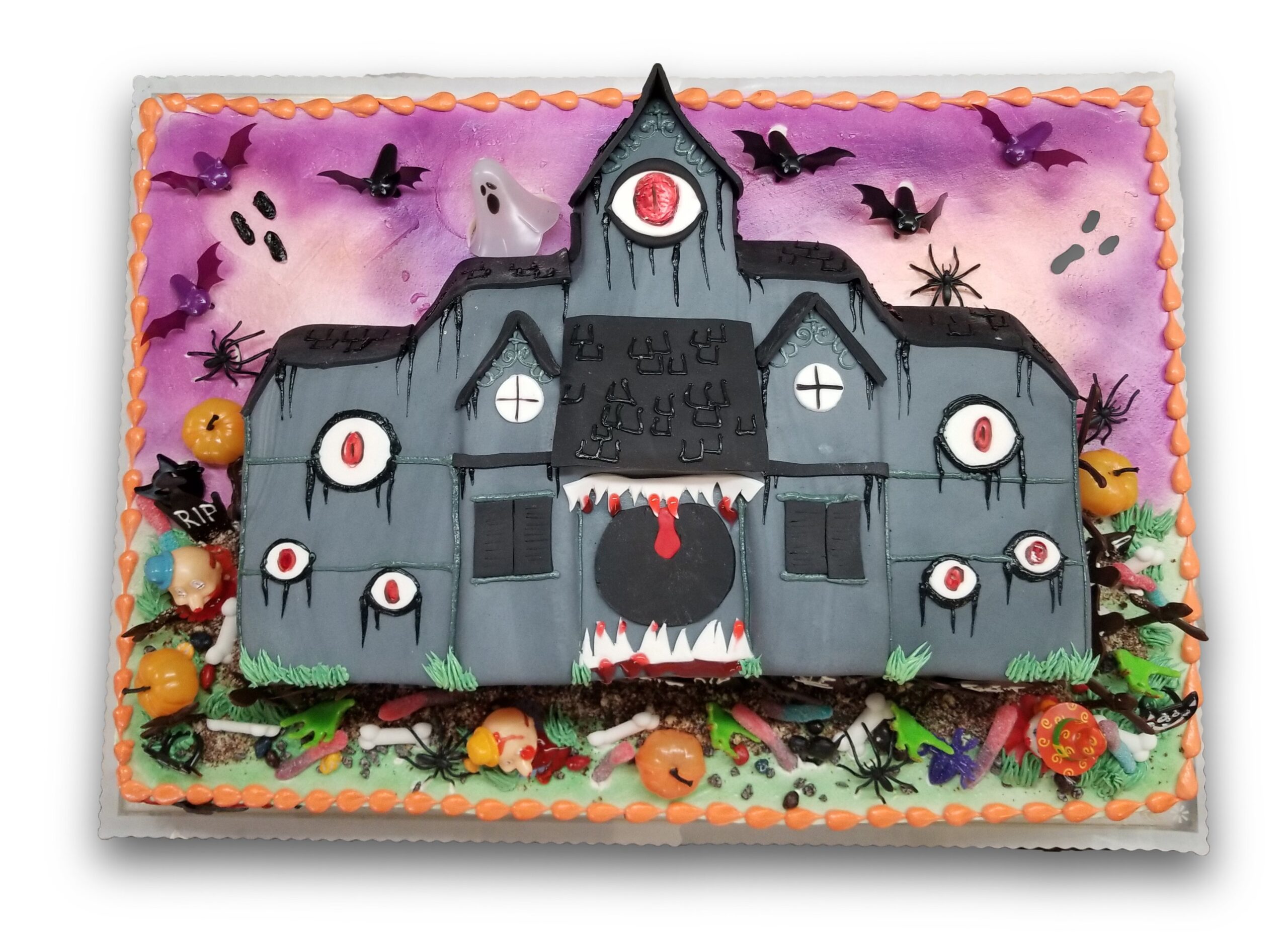 Fondant haunted house cake with airbrished background
