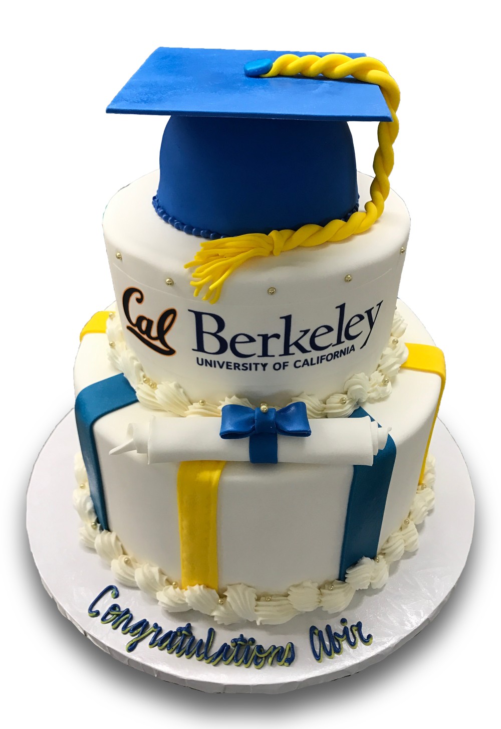 Berkeley graduation cake with cake and fondant cap